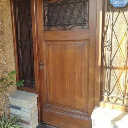 Buy this studio house on 35 - Mendoza 4259 in Villa Marqués Alejandro María de Aguado, B1651 DMR Villa Ballester