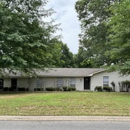 Buy this 3 bed house on 10 Red Oak Drive in Conway, AR 72034