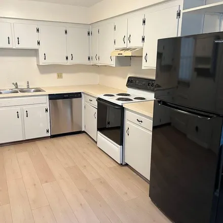 Rent this 2 bed apartment on 717 Grove Avenue in Raleigh, NC 27606
