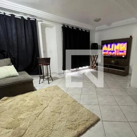 Rent this 4 bed house on Alameda Armando Alcântara in Jardim Márcia, Suzano - SP