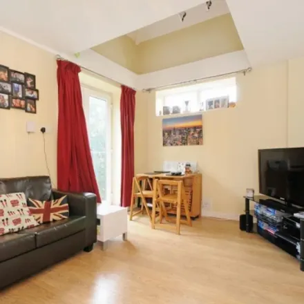 Rent this 1 bed apartment on 41 Windsor Road in London, W5 3UP