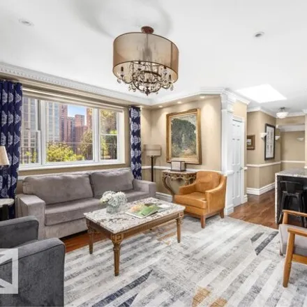Image 3 - 150 East 93rd Street, New York, NY 10128, USA - Apartment for sale