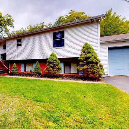 Buy this 4 bed house on 261 Aspen Drive in Dingman Township, PA 18337