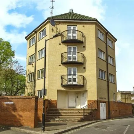 Image 7 - Aberdale Court, Garter Way, Canada Water, London, SE16 6XF, United Kingdom - Apartment for sale