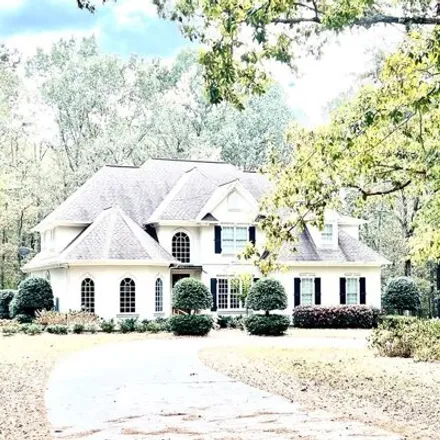 Buy this 6 bed house on 810 Natchez Drive Northeast in Brookhaven, MS 39601