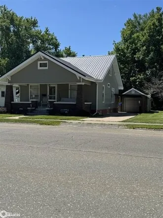 Buy this 2 bed house on 406 E Main St in New London, Iowa