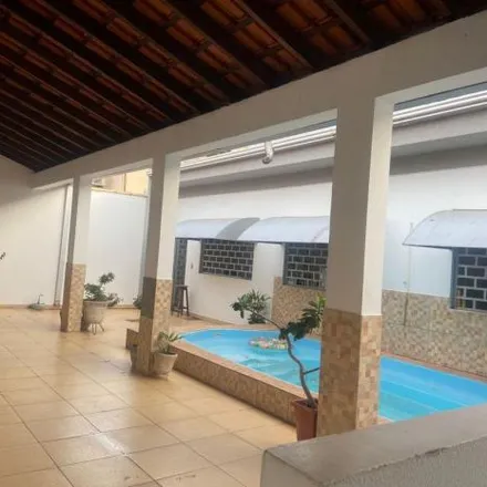Buy this 5 bed house on Rua Constatinopla in Cuiabá - MT, 78048-487