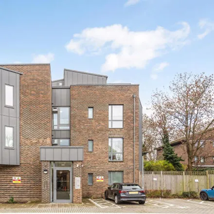 Image 3 - Alan Preece Court, Brondesbury Park, London, NW6 7AY, United Kingdom - Apartment for sale