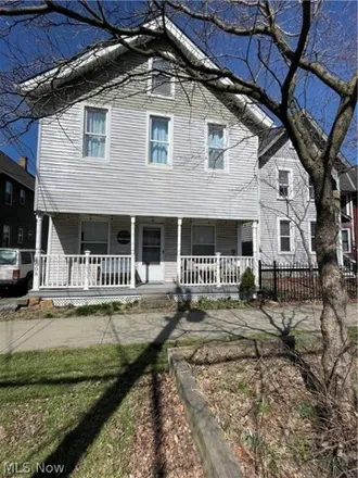 Buy this 8 bed house on 1022 Kenilworth Avenue in Cleveland, OH 44113