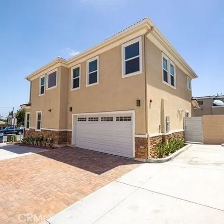 Image 2 - 7792 Liberty Avenue, Liberty Park, Huntington Beach, CA 92647, USA - House for rent