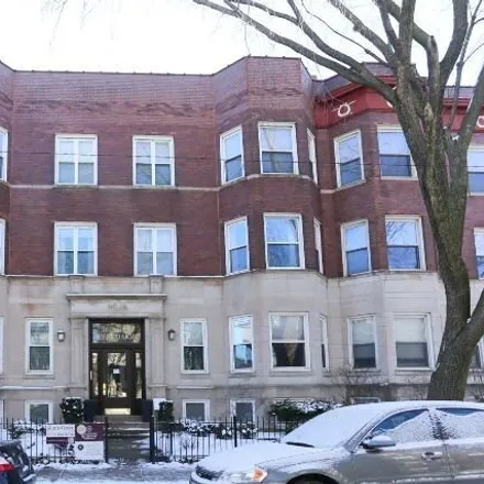 Rent this 4 bed condo on 1015-1017 West Dakin Street in Chicago, IL 60613
