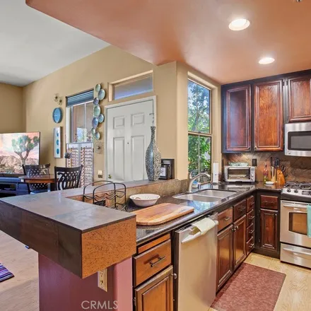 Image 7 - 714 South Canyon Boulevard, Monrovia, CA 91016, USA - Condo for sale