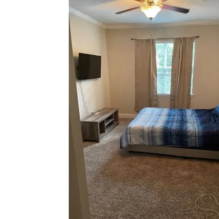 Rent this 2 bed apartment on Atlanta