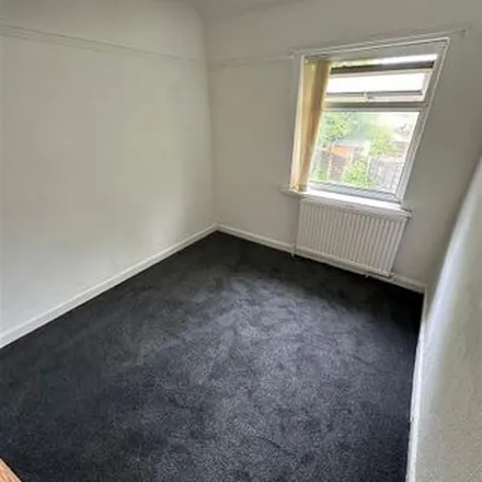 Image 4 - Church Lane, Whitefield, M45 7NF, United Kingdom - Apartment for rent