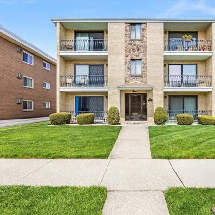 Buy this 2 bed condo on 5422 West 129th Place in Crestwood, IL 60418