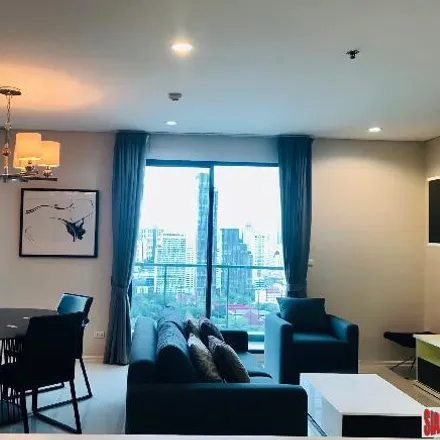 Rent this 2 bed house on Asok