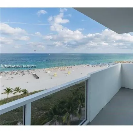 Image 1 - 100 Lincoln Road, Miami Beach, FL 33139, USA - Condo for rent