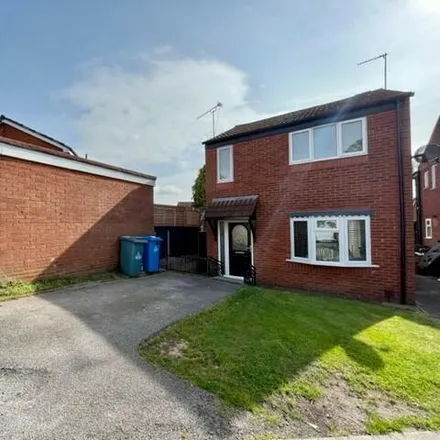 Rent this 3 bed house on 38 Wharfedale in Runcorn, WA7 6PS