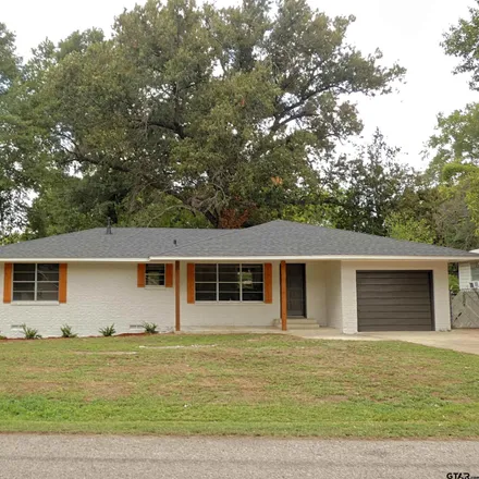 Buy this 3 bed house on 299 Carr Drive in Mount Pleasant, TX 75455