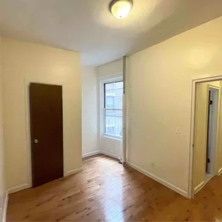 Image 3 - 525 west 111th St - Apartment for rent