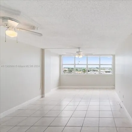 Image 6 - 4675 West 18th Court, Hialeah, FL 33012, USA - Condo for sale