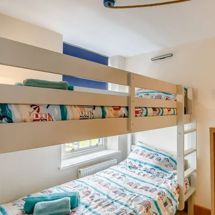 Rent this 3 bed duplex on Shaldon in TQ14 0DW, United Kingdom