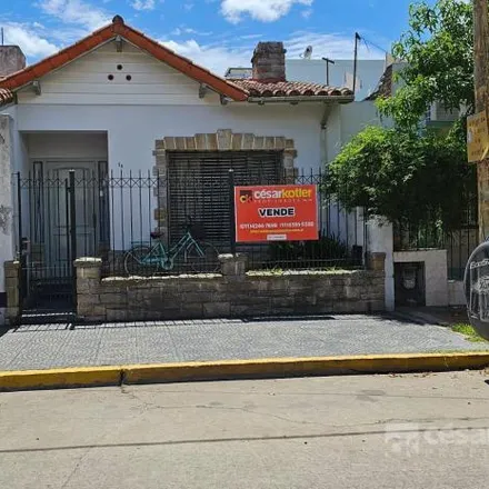 Buy this 2 bed house on Iberá 76 in Partido de Lomas de Zamora, 1834 Temperley
