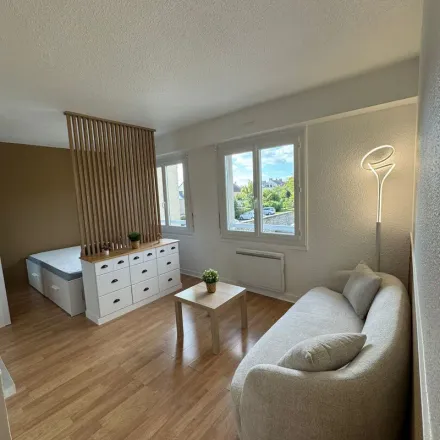 Rent this 1 bed apartment on 21 Place de la République in 78200 Mantes-la-Jolie, France