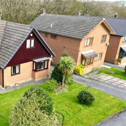 Buy this 5 bed house on 22 Gledhill Avenue in Thurlstone, S36 6BD