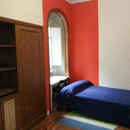 Rent this 7 bed room on Madrid in Calle de Campomanes, 8