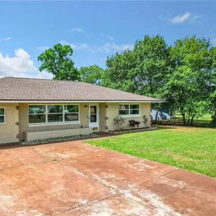 Buy this 3 bed house on 9 Oak Street in Yalaha, Lake County