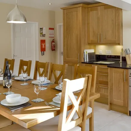 Rent this 5 bed townhouse on Bakewell in DE45 1BA, United Kingdom