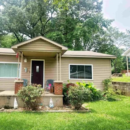 Buy this 2 bed house on 242 Ardmore Street in Hot Springs, AR 71913