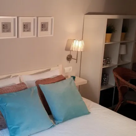 Rent this 1 bed apartment on Raons Públiques in Carrer de la Concòrdia, 30