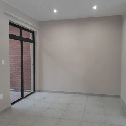 Image 5 - Trailer Town, Retail Avenue, Bordeaux, Randburg, 2194, South Africa - Apartment for rent