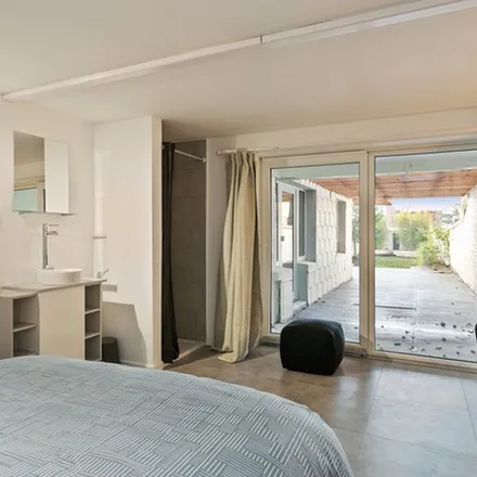 Rent this 1 bed apartment on Boulevard Audent 11 in 6000 Charleroi, Belgium
