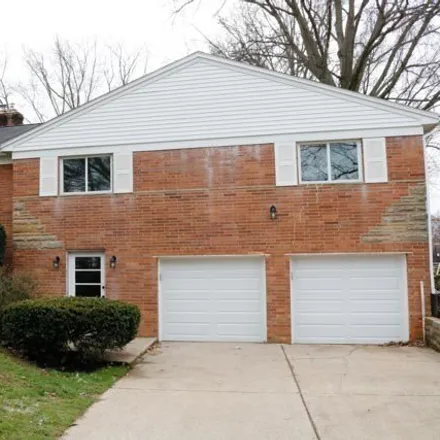 Buy this 3 bed house on 162 Winchester Road in Fairlawn, OH 44333