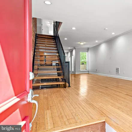 Image 4 - 2318 East Fairmount Avenue, Baltimore, MD 21224, USA - Townhouse for sale
