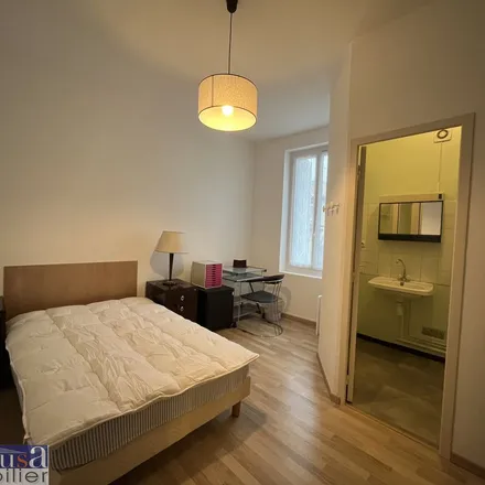 Image 3 - 4 Rue Charles Pathé, 30900 Nîmes, France - Apartment for rent