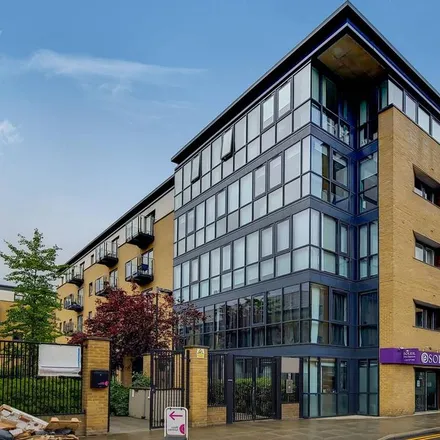 Image 2 - Harbinger Primary School, Cahir Street, Millwall, London, E14 3QP, United Kingdom - Apartment for rent