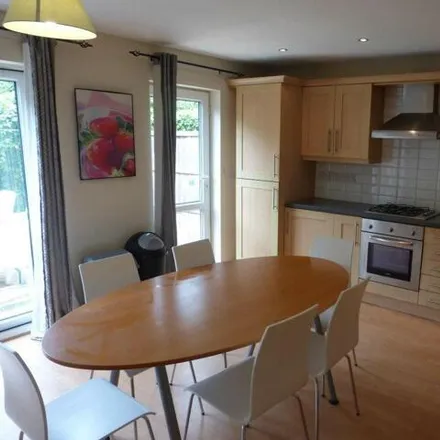 Rent this 6 bed townhouse on 41 Grove Road in Nottingham, NG7 1HE