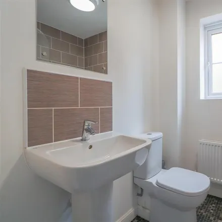 Image 7 - 15 Canal View, Daimler Green, CV1 4LQ, United Kingdom - Townhouse for rent