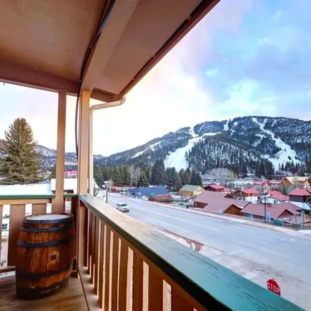 Buy this 2 bed condo on Ski View in Caribel Trail, Red River