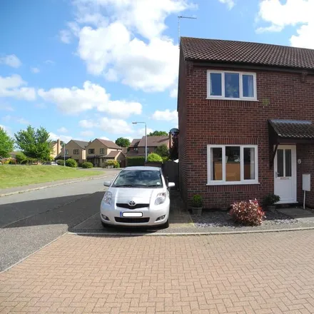 Rent this 2 bed duplex on Homebred Lane in Chedgrave, NR14 6UY