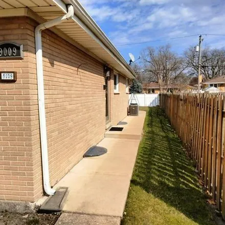 Rent this 1 bed apartment on 9019 Menard Avenue in Morton Grove, Niles Township