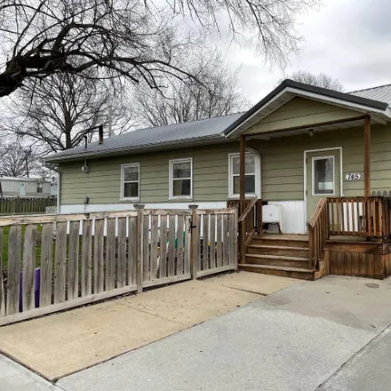 Buy this studio house on 745 Samuel Street in Chillicothe, MO 64601