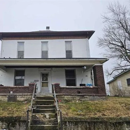 Buy this 3 bed house on 585 West Franklin Street in Winchester, IN 47394