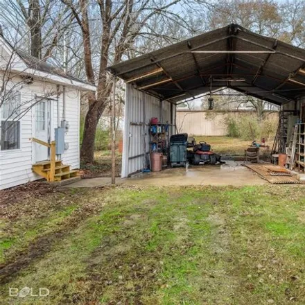 Image 3 - 216 West Daugherty Avenue, Blanchard, LA 71107, USA - House for sale