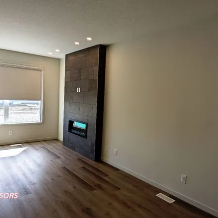 Image 4 - unnamed road, Calgary, AB T3M 0T2, Canada - Apartment for rent