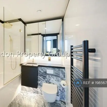 Image 7 - The Waterman, 5 Chandlers Avenue, London, SE10 0UE, United Kingdom - Apartment for rent
